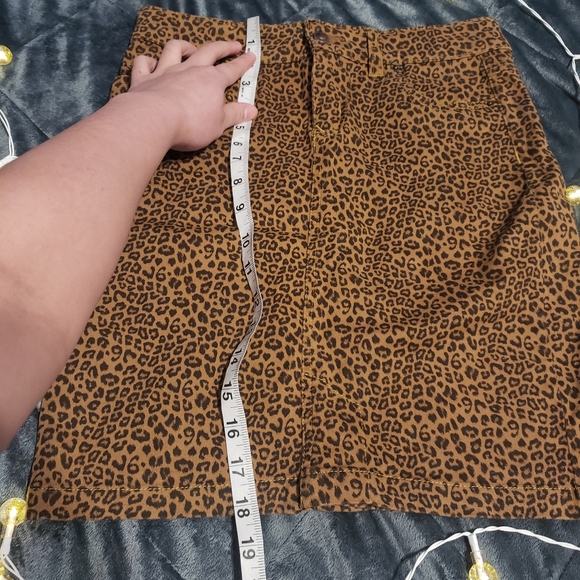 Mini skirt - Picture 3 of 8